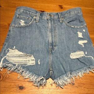 Levi’s High Waisted Mom shorts
